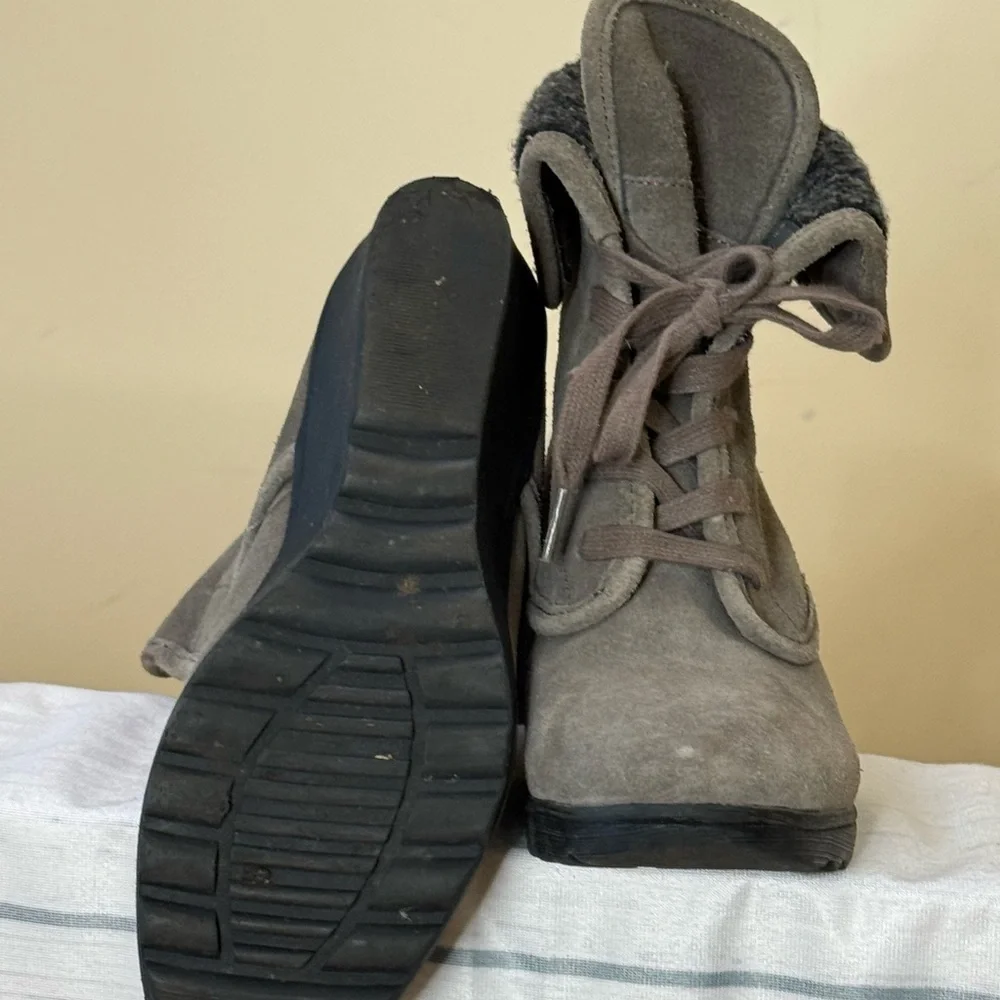White Mountain Gray Wedge Ankle Boots with Suede Finish